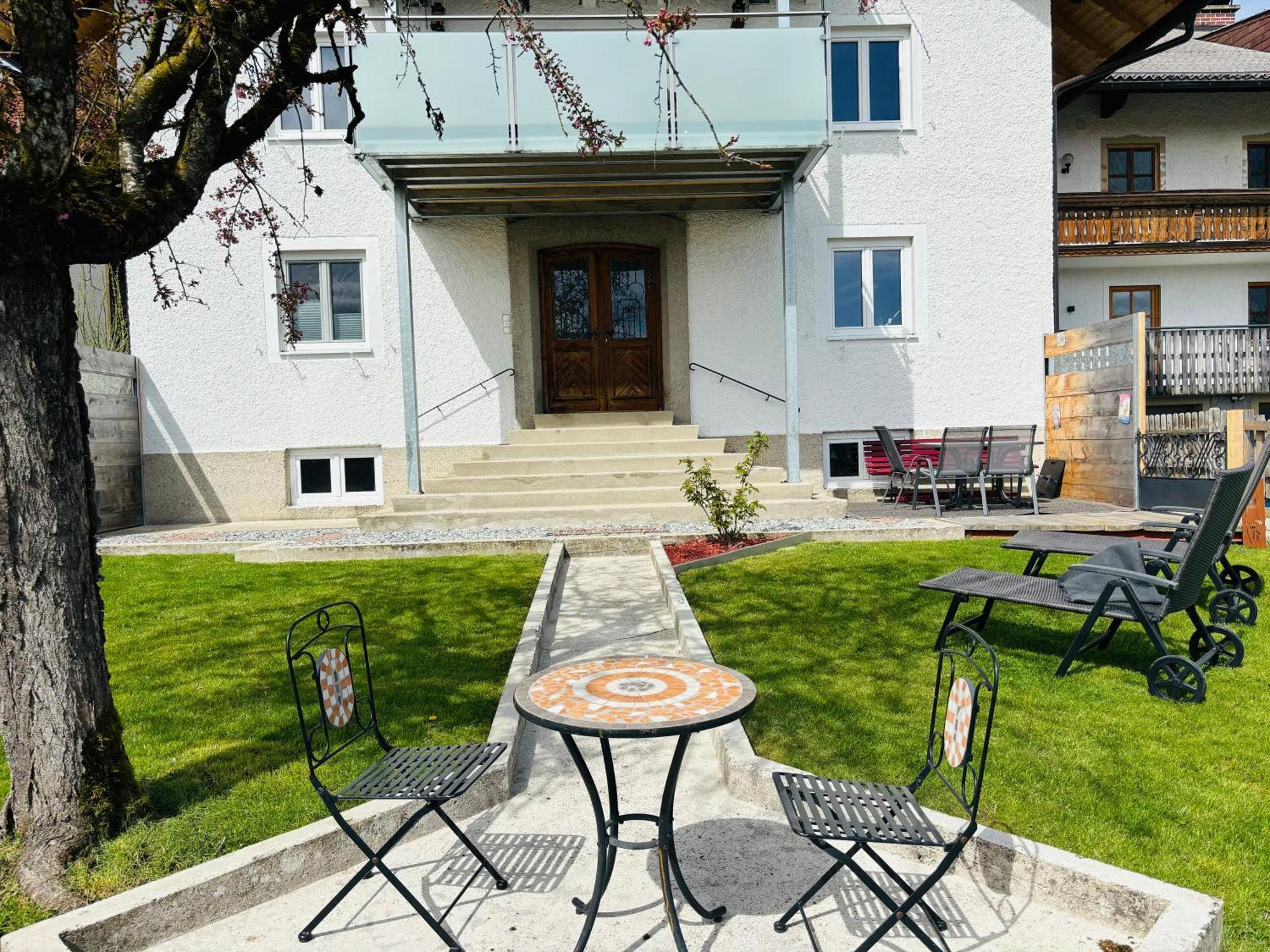 Gaesthaus "Seeblick" Seekirchen am Wallersee Cameră foto