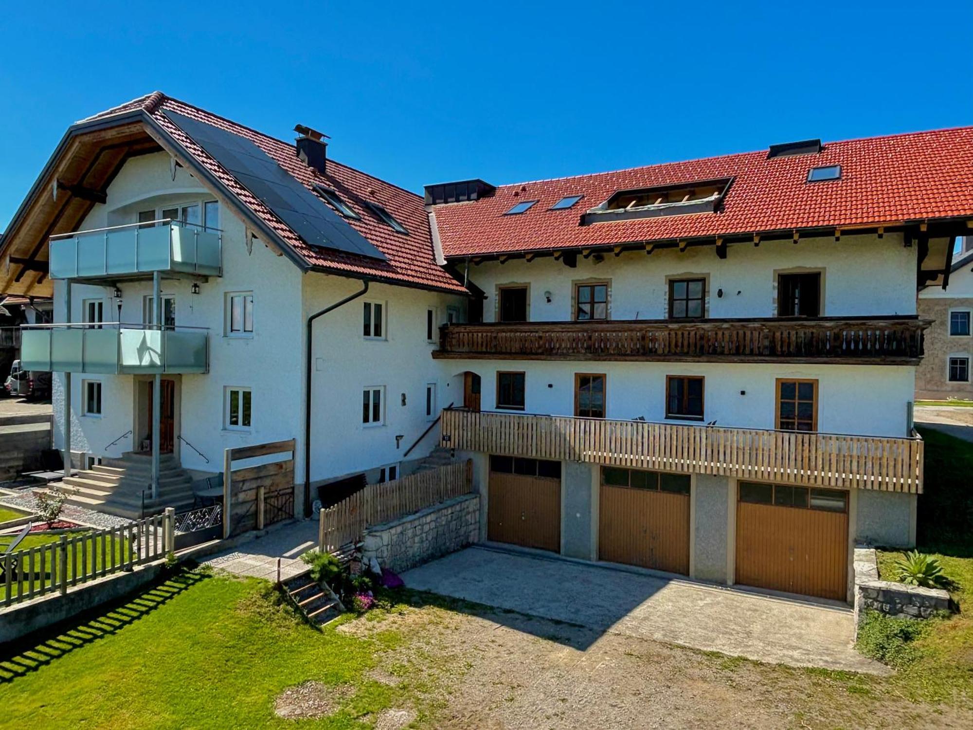 Gaesthaus "Seeblick" Seekirchen am Wallersee Exterior foto